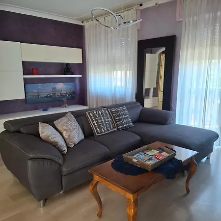 Grande A 2 Passi Dal Mare Con Comfort