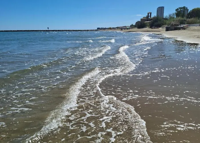 Grande A 2 Passi Dal Mare Con Comfort Apartamento